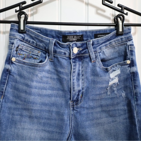 Judy Blue Straight Fit Medium Wash Distressed Jeans Womens Size 28 - Picture 4 of 10